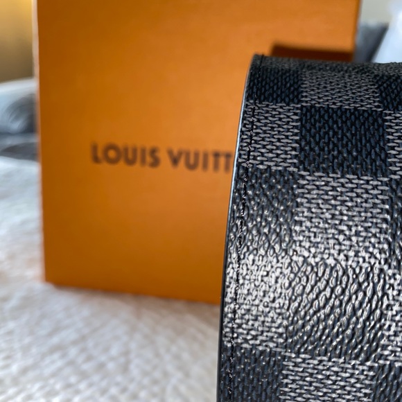 Louis Vuitton Belt - Picture 2 of 6